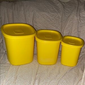 Rubbermaid Servin’ Saver Yellow Storage Container Set 21c/12c/6c #7/#6/#5 vtg